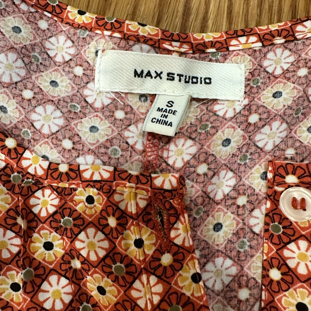 Max Studio. Small - Picture 6 of 12